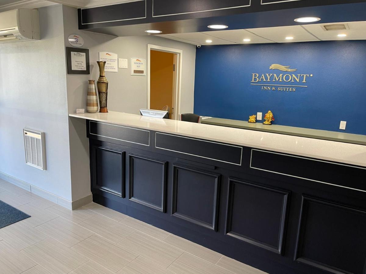 Hotel Baymont By Wyndham Branford/New Haven Exterior foto