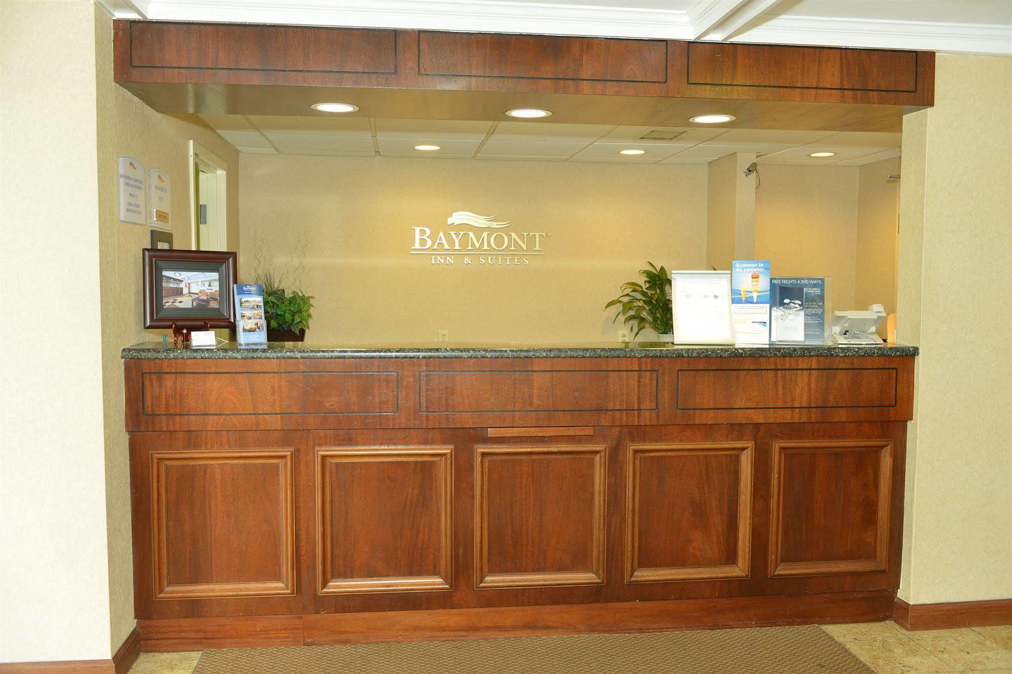Hotel Baymont By Wyndham Branford/New Haven Exterior foto
